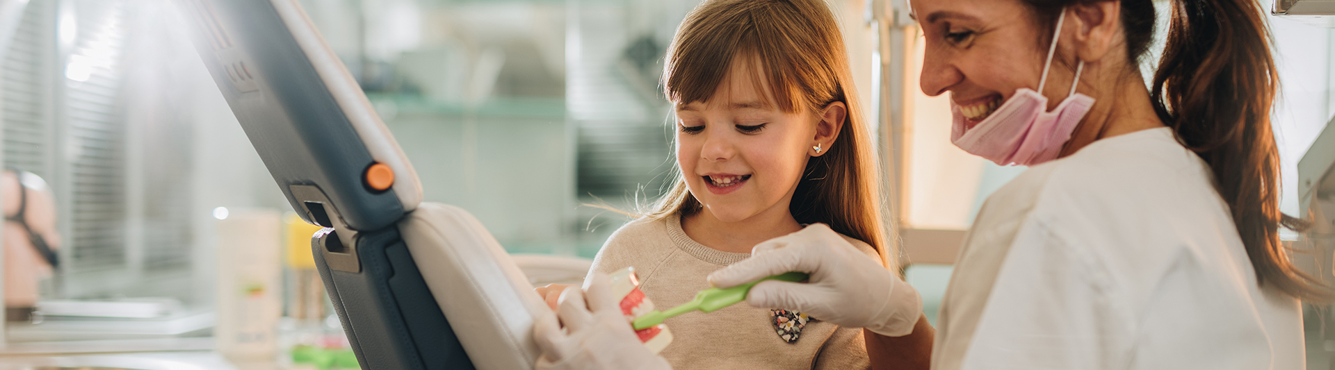 Child learning dentistry
